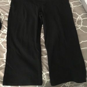Maternity yoga capris